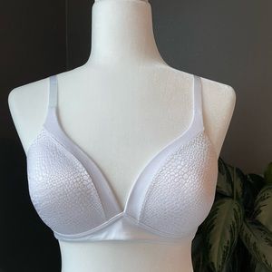 Warner’s Wireless Bra 34C